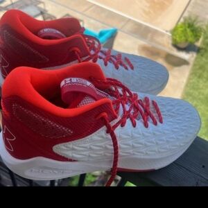 Under Armour mens size 13